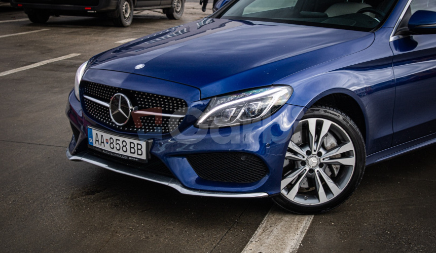 C 250d 4Matic, AMG, Pano, HUD, Webasto, Burmester, kamera, ambient