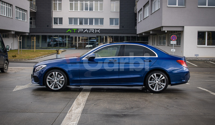 C 250d 4Matic, AMG, Pano, HUD, Webasto, Burmester, kamera, ambient