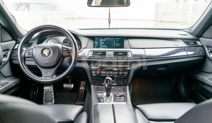 BMW Rad 7 740d