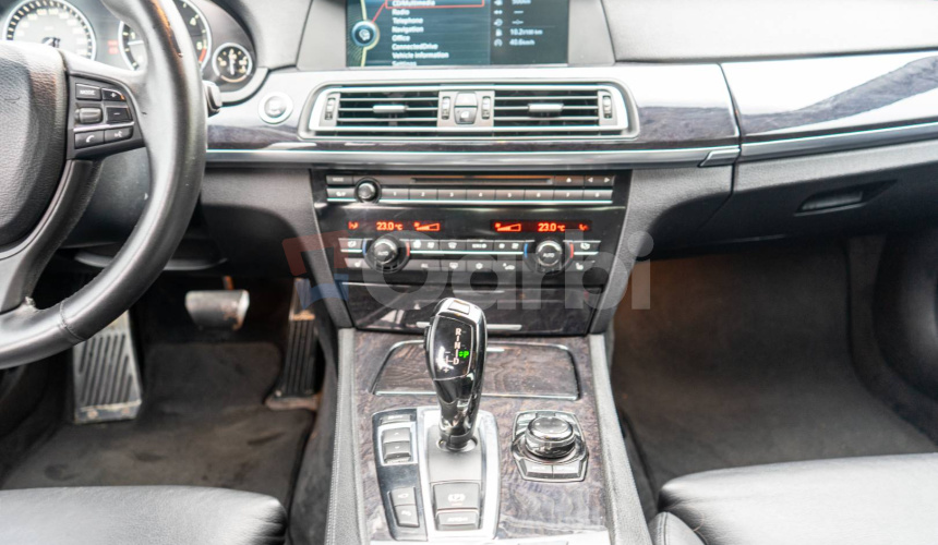 BMW Rad 7 740d