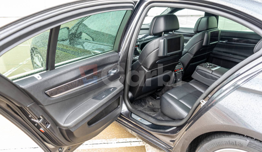 BMW Rad 7 740d