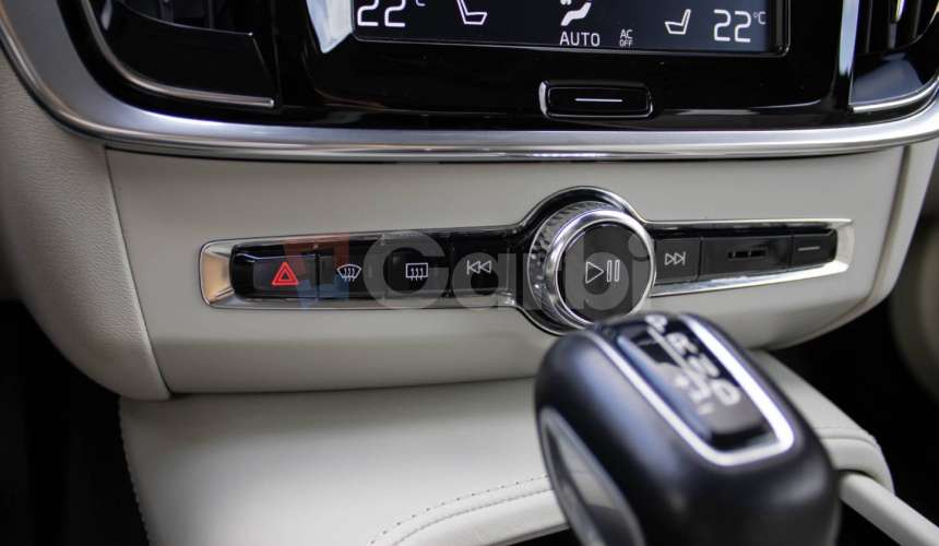 Volvo V90 CC D5 Cross Country Pro AWD A/T