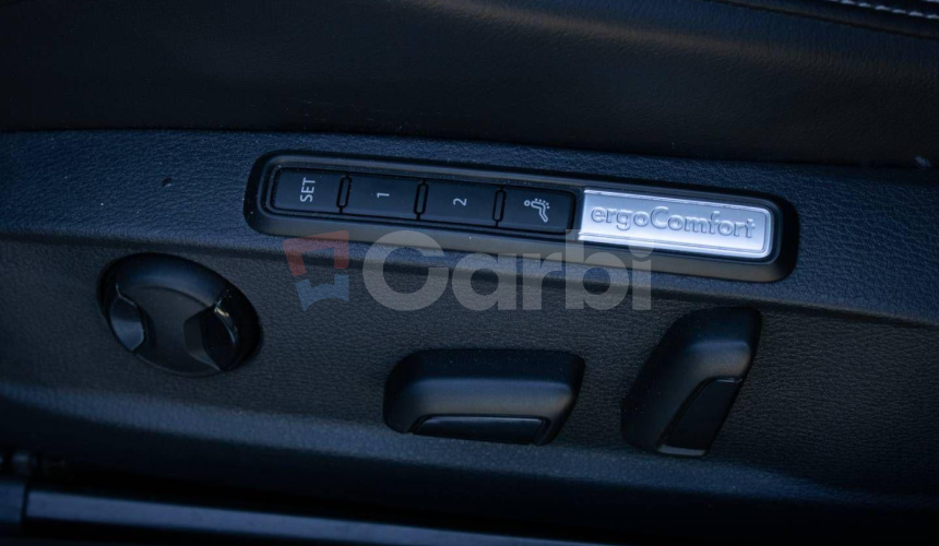 Volkswagen Passat Variant 2.0 BiTDI 240kBMT R-Line Highline 4MOTION DSG