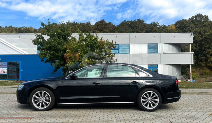 Audi A8 Long 3.0 TDI V6 clean diesel quattro tiptronic 8-st.