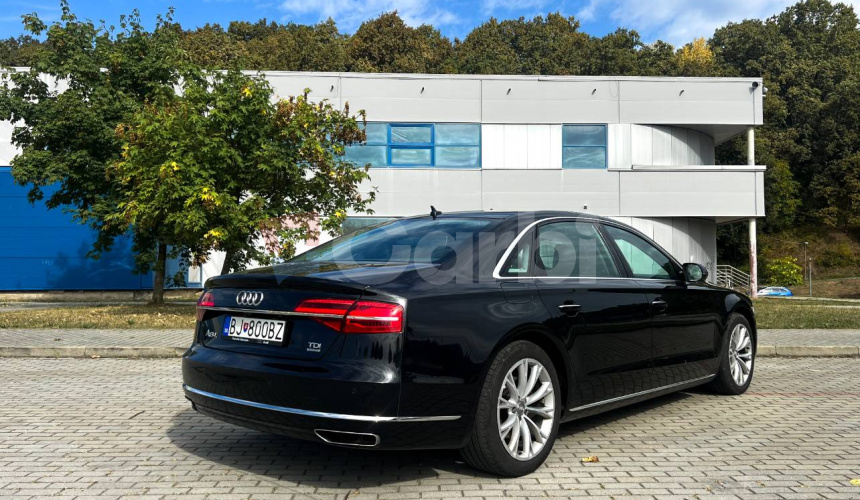 Audi A8 Long 3.0 TDI V6 clean diesel quattro tiptronic 8-st.