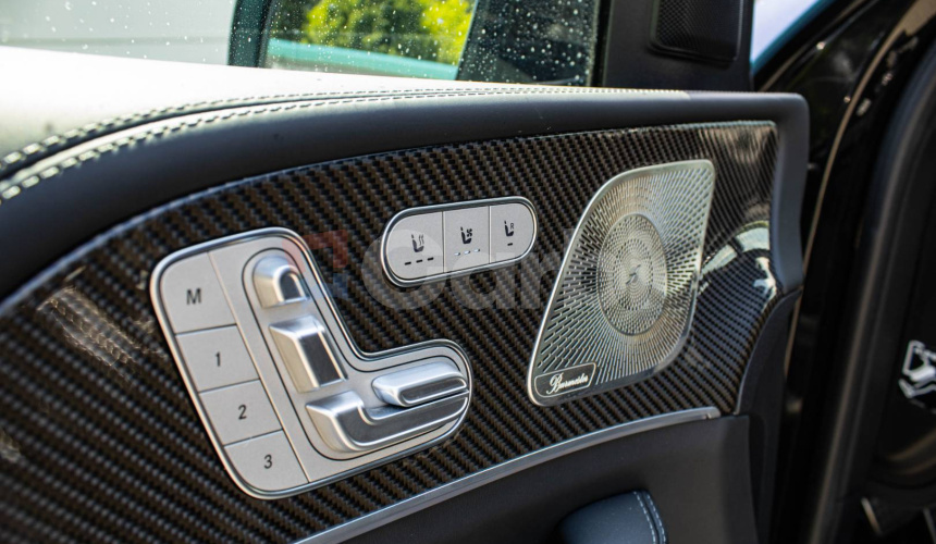 Mercedes-Benz GLS 63S 7m, Akrapovič, Fólia, Keramické brzdy, Soft Close, Masáž