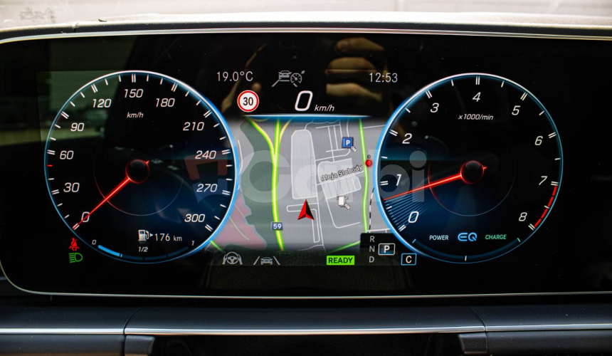 Mercedes-Benz GLS 63S 7m, Akrapovič, Fólia, Keramické brzdy, Soft Close, Masáž