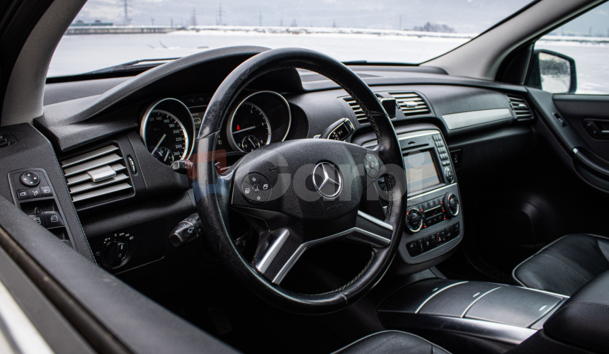 350 CDI 4Matic 7 miestne, vzduch, kamera, po rozvodoch, Strešné okno, DPH