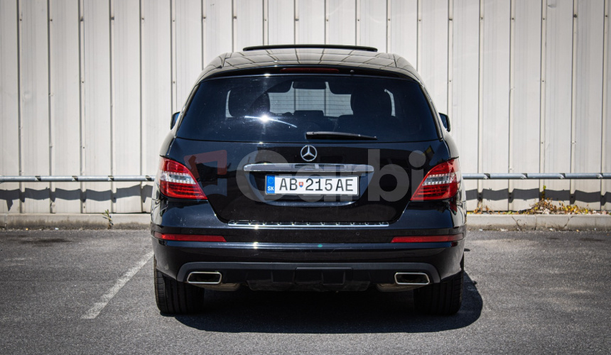 R 350 CDI 4Matic 7 miestne, vzduch, kamera, po rozvodoch, Strešné okno, DPH
