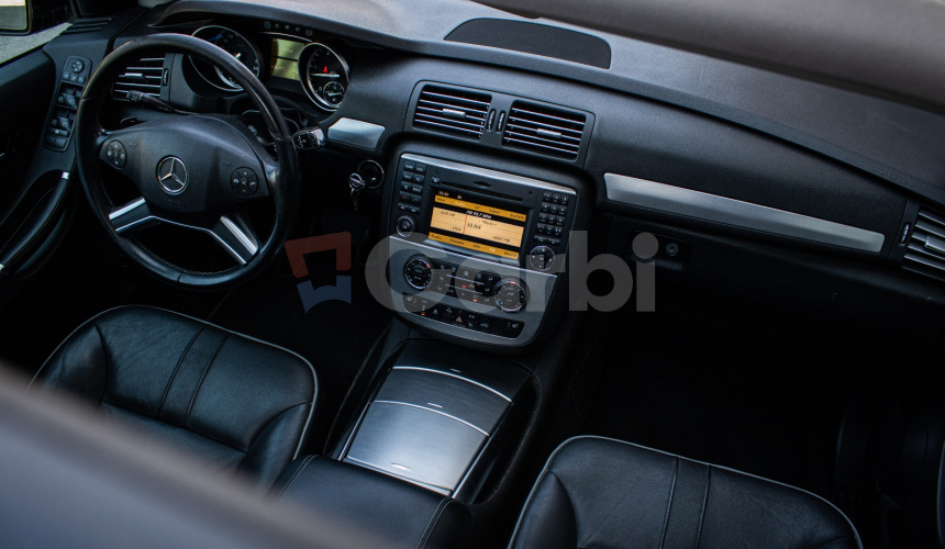 R 350 CDI 4Matic 7 miestne, vzduch, kamera, po rozvodoch, Strešné okno, DPH