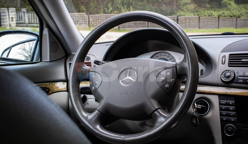 Mercedes-Benz E trieda Sedan