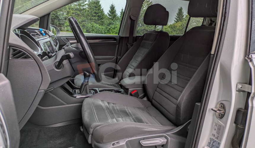 Volkswagen Touran 2.0 TDI SCR BMT R-Line Highline EU6