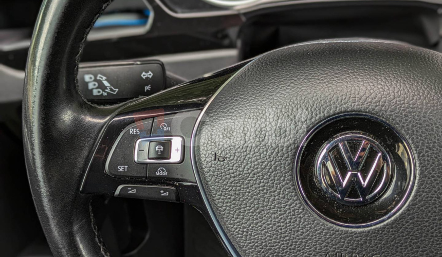 Volkswagen Touran 2.0 TDI SCR BMT R-Line Highline EU6