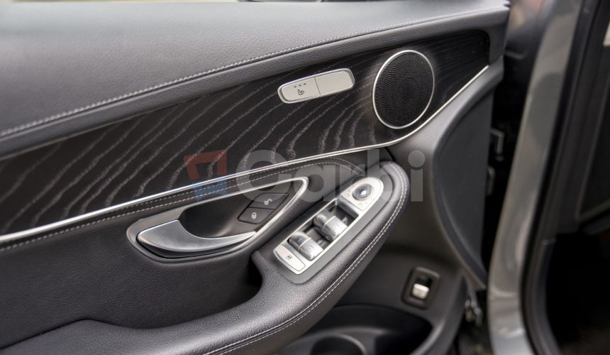 Mercedes-Benz GLC SUV 250 4Matic AT/9