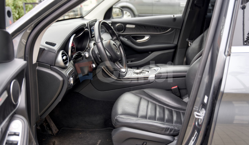 Mercedes-Benz GLC SUV 250 4Matic AT/9