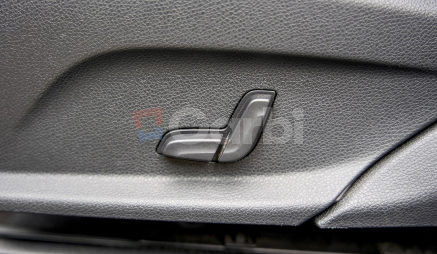 Mercedes-Benz GLC SUV 250 4Matic AT/9