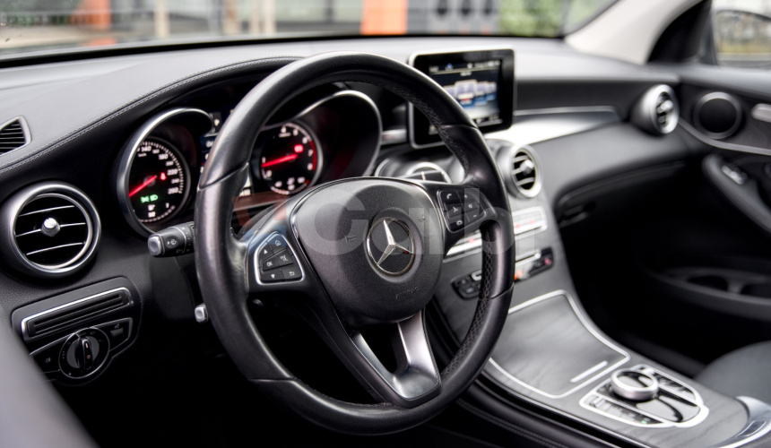 Mercedes-Benz GLC SUV 250 4Matic AT/9