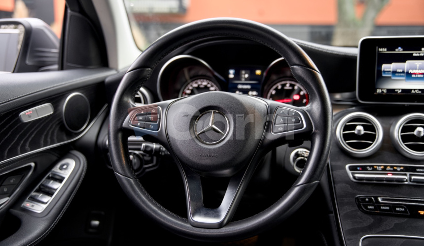 Mercedes-Benz GLC SUV 250 4Matic AT/9