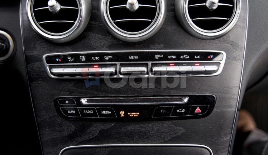 Mercedes-Benz GLC SUV 250 4Matic AT/9