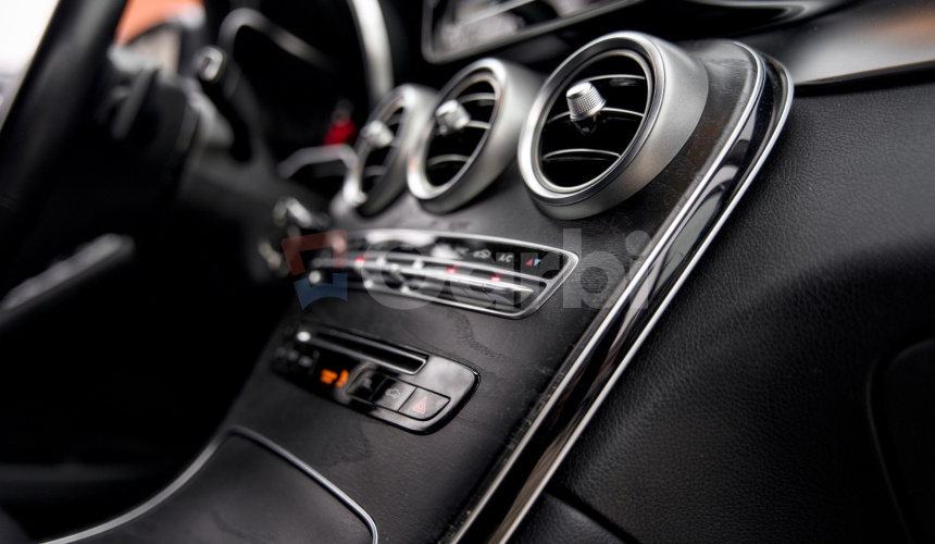 Mercedes-Benz GLC SUV 250 4Matic AT/9