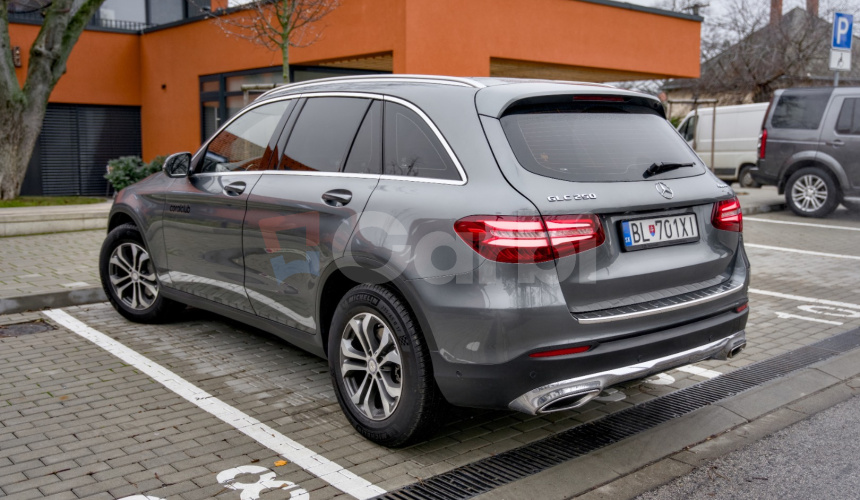 Mercedes-Benz GLC SUV 250 4Matic AT/9