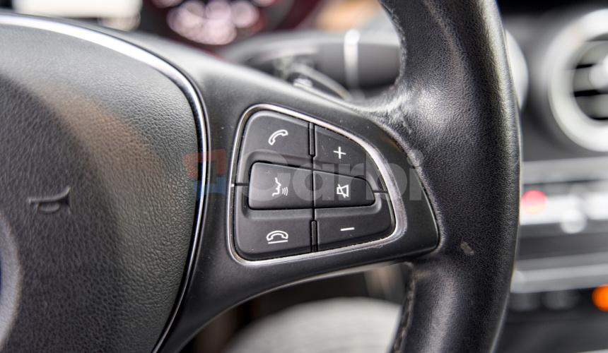 Mercedes-Benz GLC SUV 250 4Matic AT/9