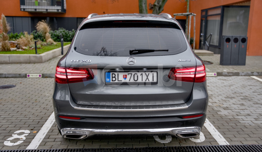 Mercedes-Benz GLC SUV 250 4Matic AT/9
