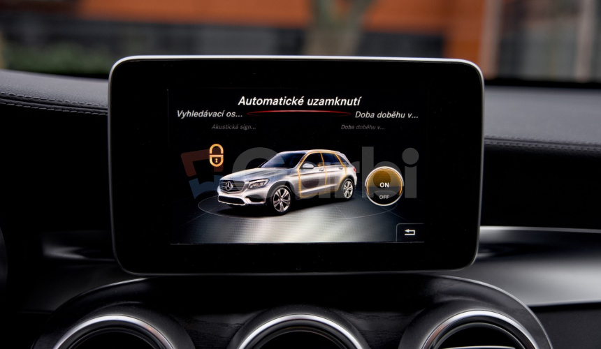 Mercedes-Benz GLC SUV 250 4Matic AT/9