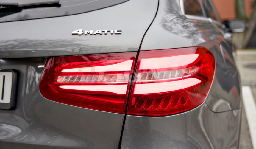 Mercedes-Benz GLC SUV 250 4Matic AT/9