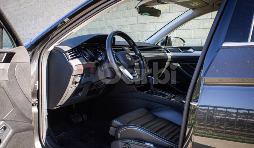 Volkswagen Passat Variant 2.0 TDI DSG 4Motion, Matrix, Masáž, 360 kamera, ACC, DCC, ťažné