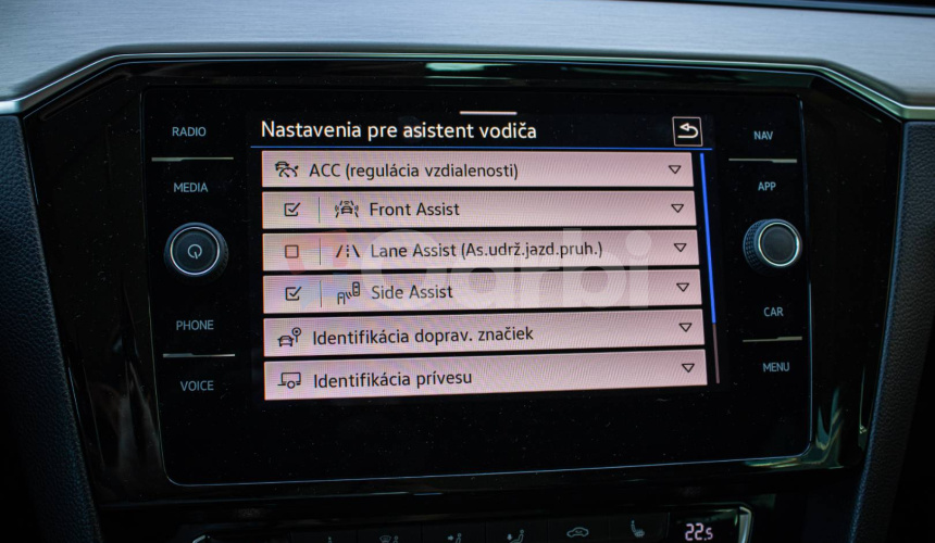 Volkswagen Passat Variant 2.0 TDI DSG 4Motion, Matrix, Masáž, 360 kamera, ACC, DCC, ťažné