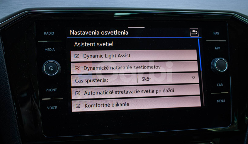 Volkswagen Passat Variant 2.0 TDI DSG 4Motion, Matrix, Masáž, 360 kamera, ACC, DCC, ťažné