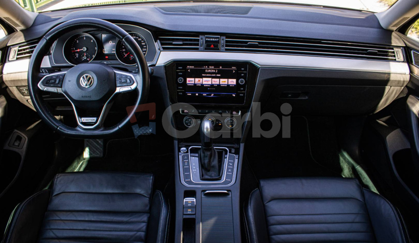 Volkswagen Passat Variant 2.0 TDI DSG 4Motion, Matrix, Masáž, 360 kamera, ACC, DCC, ťažné