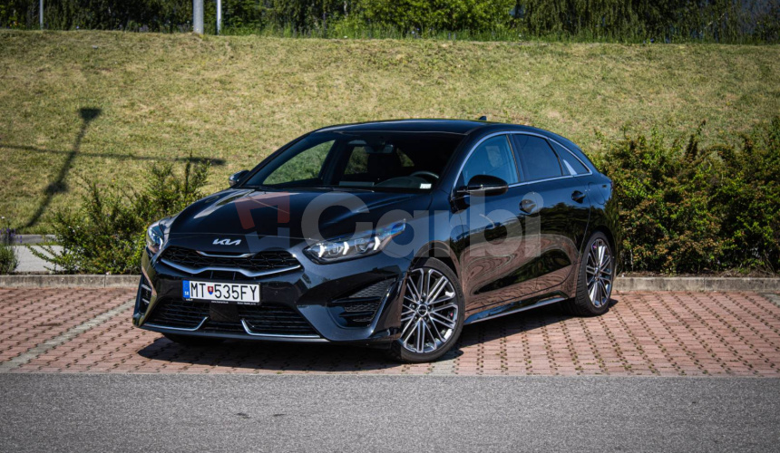 Kia ProCeed 1.5 T-GDi 7DCT GT-Line Premium, JBL, Kamera, Navi, 1.majiteľ, nelakované