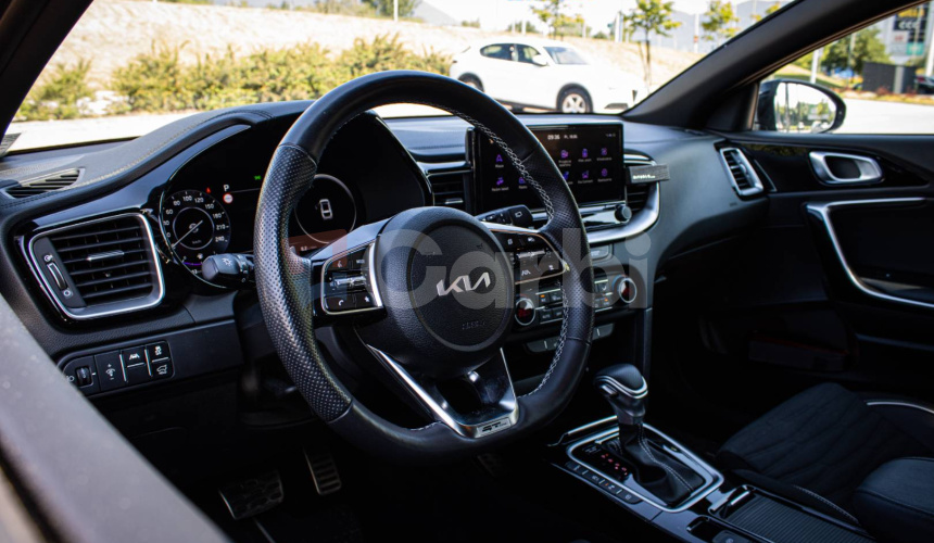 Kia ProCeed 1.5 T-GDi 7DCT GT-Line Premium, JBL, Kamera, Navi, 1.majiteľ, nelakované