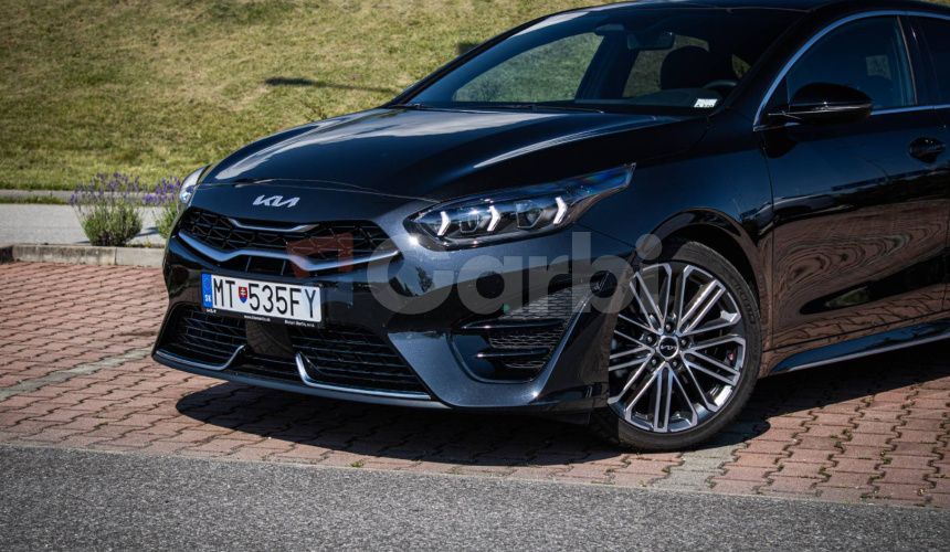 Kia ProCeed 1.5 T-GDi 7DCT GT-Line Premium, JBL, Kamera, Navi, 1.majiteľ, nelakované
