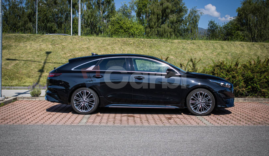 Kia ProCeed 1.5 T-GDi 7DCT GT-Line Premium, JBL, Kamera, Navi, 1.majiteľ, nelakované