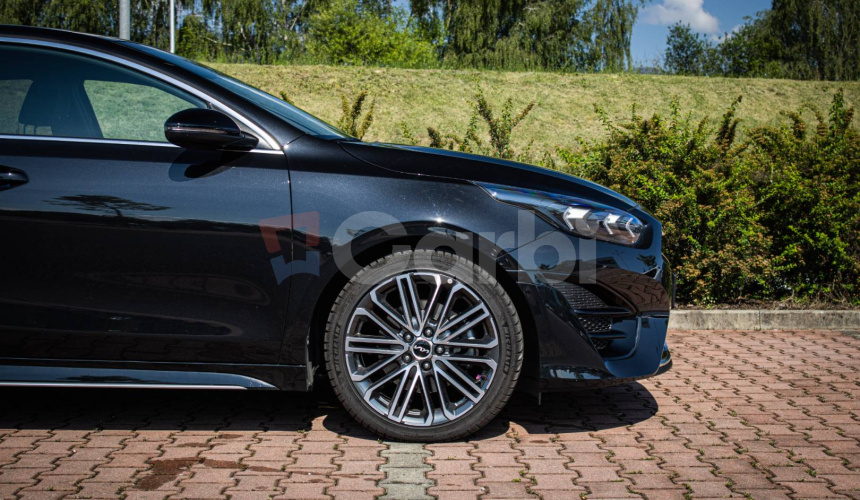 Kia ProCeed 1.5 T-GDi 7DCT GT-Line Premium, JBL, Kamera, Navi, 1.majiteľ, nelakované