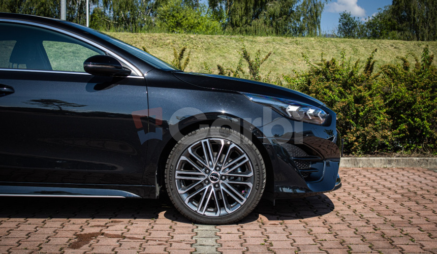 KIA ProCeed 1.5 T-GDi 7DCT GT-Line Premium, JBL, Kamera, Navi, 1.majiteľ, nelakované