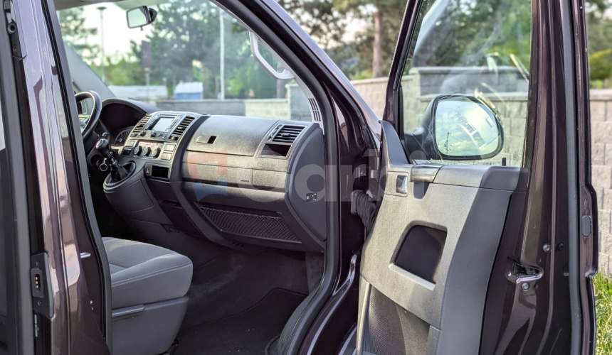 Volkswagen T5 Multivan STRALINE 2.0 TDI 103 kW, Webasto, 7-miestne