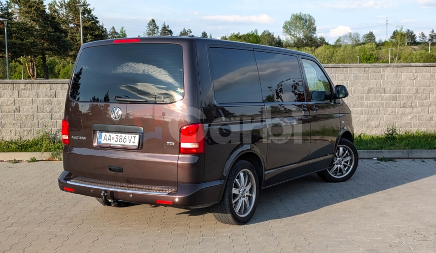 Volkswagen T5 Multivan STRALINE 2.0 TDI 103 kW, Webasto, 7-miestne