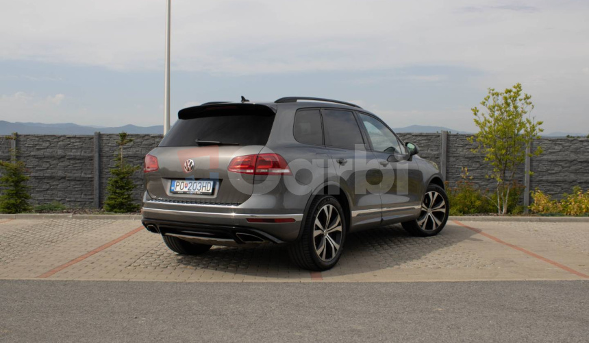 Volkswagen Touareg II 3.0 V6 TDI RLine 4MOTION