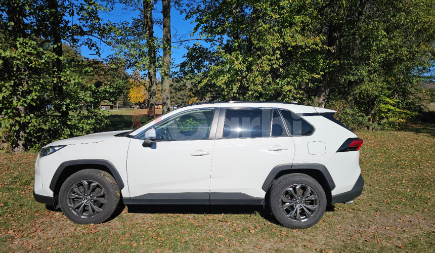 Toyota RAV4 2.0 benzin, 1.majitel,SR