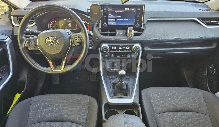 Toyota RAV4 2.0 benzin, 1.majitel,SR