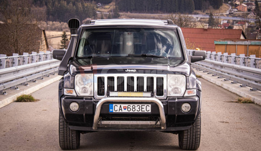 Jeep Commander 3.0 CRD V6 Limited, Slovenské, Led bar, Airflow, Zdvihnuté