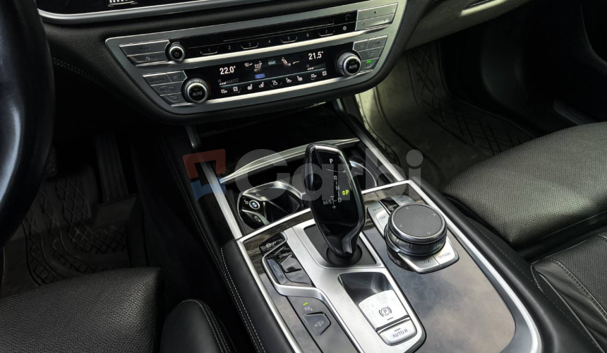 BMW Rad 7 740d xDrive A/T