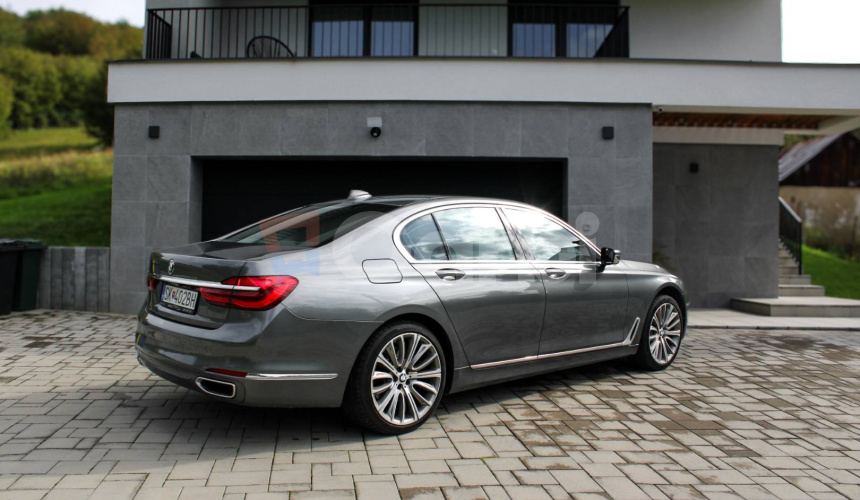 BMW Rad 7 740d xDrive A/T