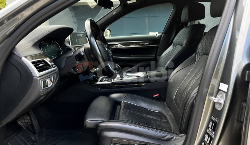 BMW Rad 7 740d xDrive A/T