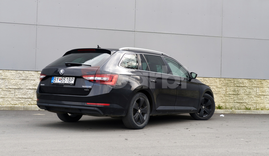 Škoda Superb Combi 2.0 TDI 4x4 DSG 140kW Elegance