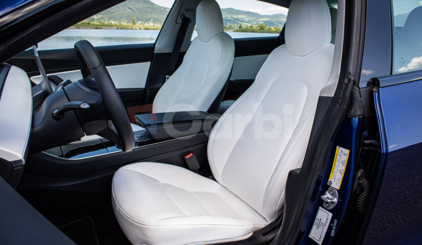 Tesla Model 3 Long Range 4x4 Premium Sound, Biely interiér, odpočet DPH